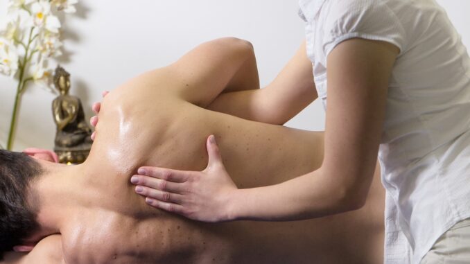 massage-2768833_1280 Was tun bei Schulterschmerzen