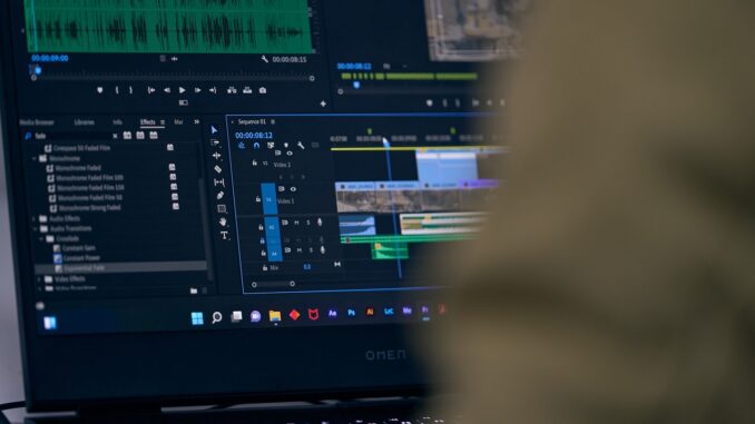 editing-g5e298a79a_1280 Videos bearbeiten