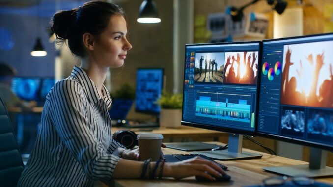 video-editing-services-6373804_1280 Das Komprimieren von Videos gehört zu einer professionellen Videobearbeitung dazu. | pixabay.de © honeycombhc CCO Public Domain