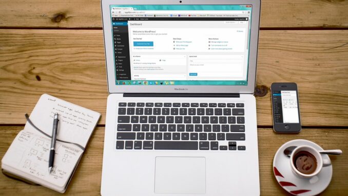 laptop-g8cacad189_1280 Wordpress nutzen