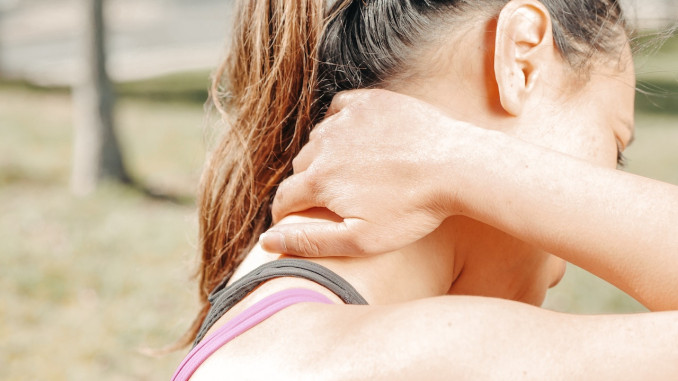 pexels-kindel-media-7298636 Nackenschmerzen